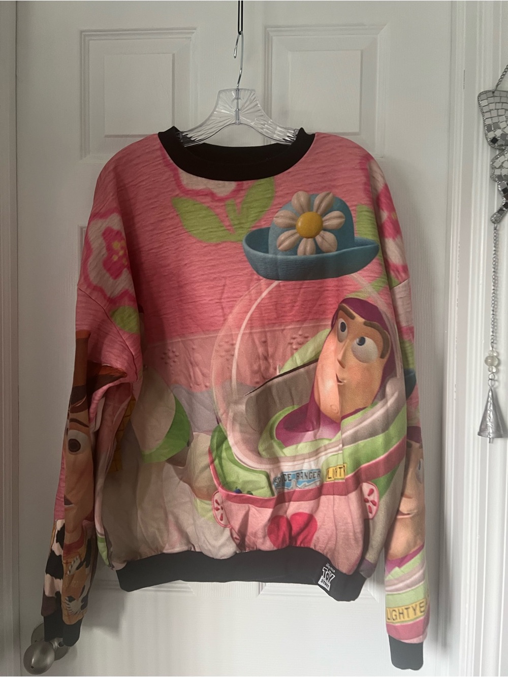 Pink Graphic Buzz Lightyear Crewneck Sweater
Toy story - Picture 2 of 4